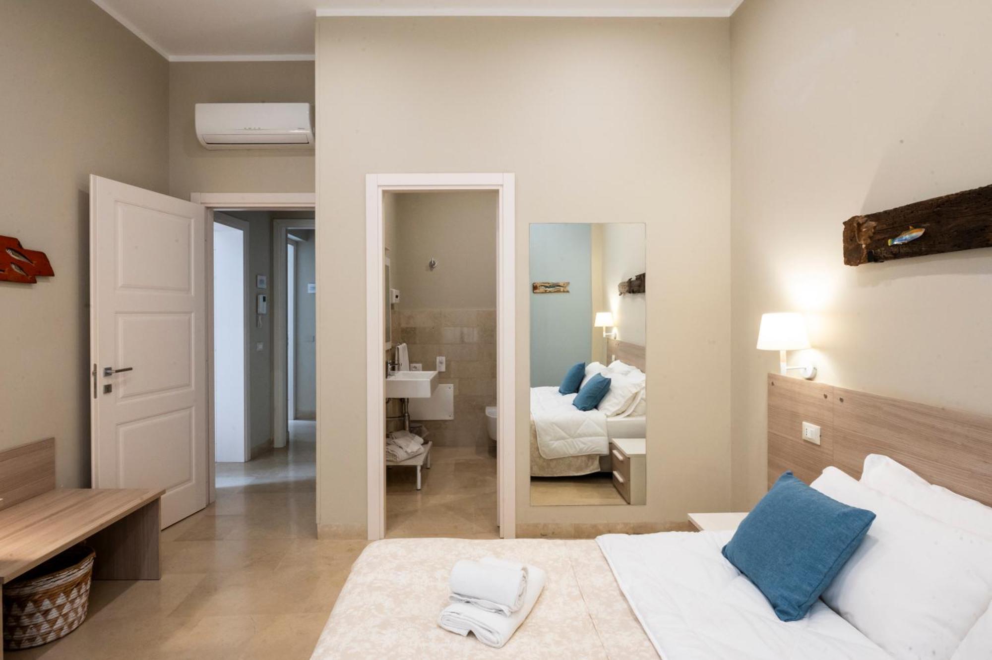 Le Mura - Charme Rooms Трапани Екстериор снимка