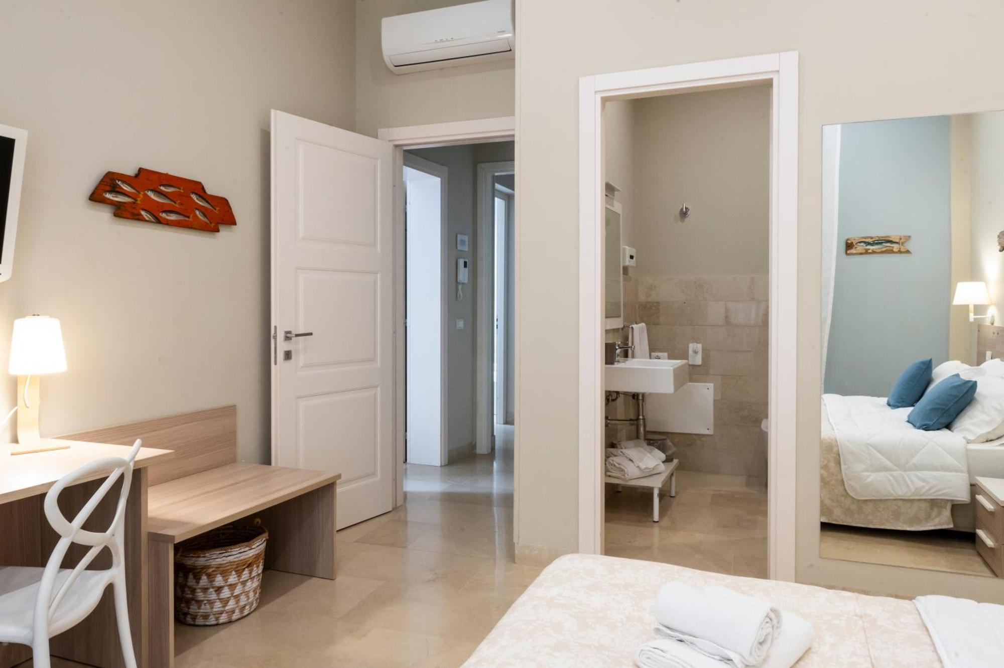 Le Mura - Charme Rooms Трапани Екстериор снимка